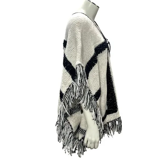 CCC Handcrafted Luxury Black White Poncho Geometric Design Fringe Knit Zip Up OS - Picture 4 of 9